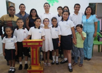 Alumnos de la Bambini Montes​s​o​ri toman la palabra