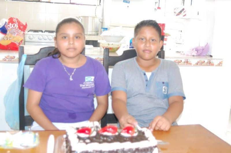SOCIALES: Confirman su fe católica Yazari Pérez Lozano y Alonso Pérez Zapata