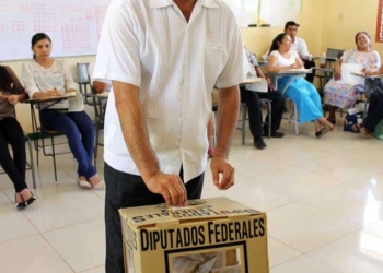 Vota Juan Parra Lopez presidente municipal de JMM
