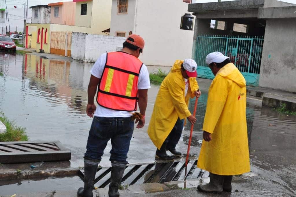 Por lluviecita implementan “operativo tormenta” en OPB