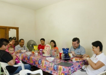 Exitoso programa Mauricio en tu casa