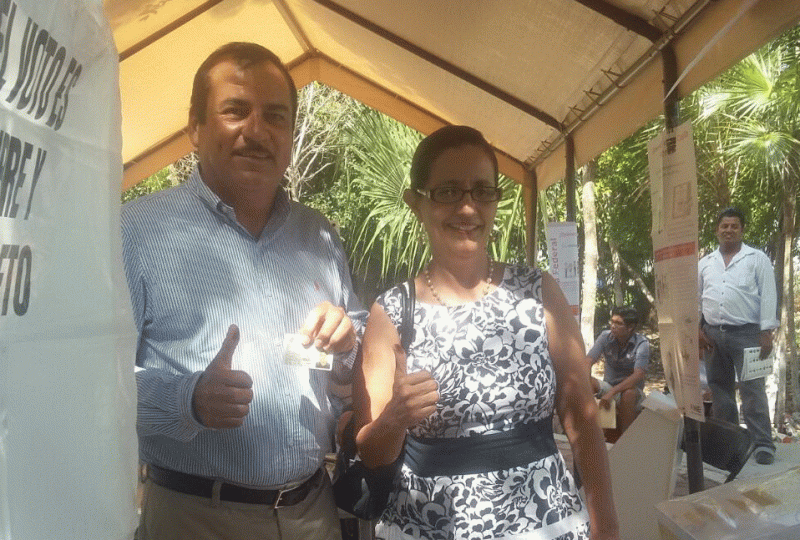 Vota Joel Espinoza Moreno candidato del PAN en el Distrito 03