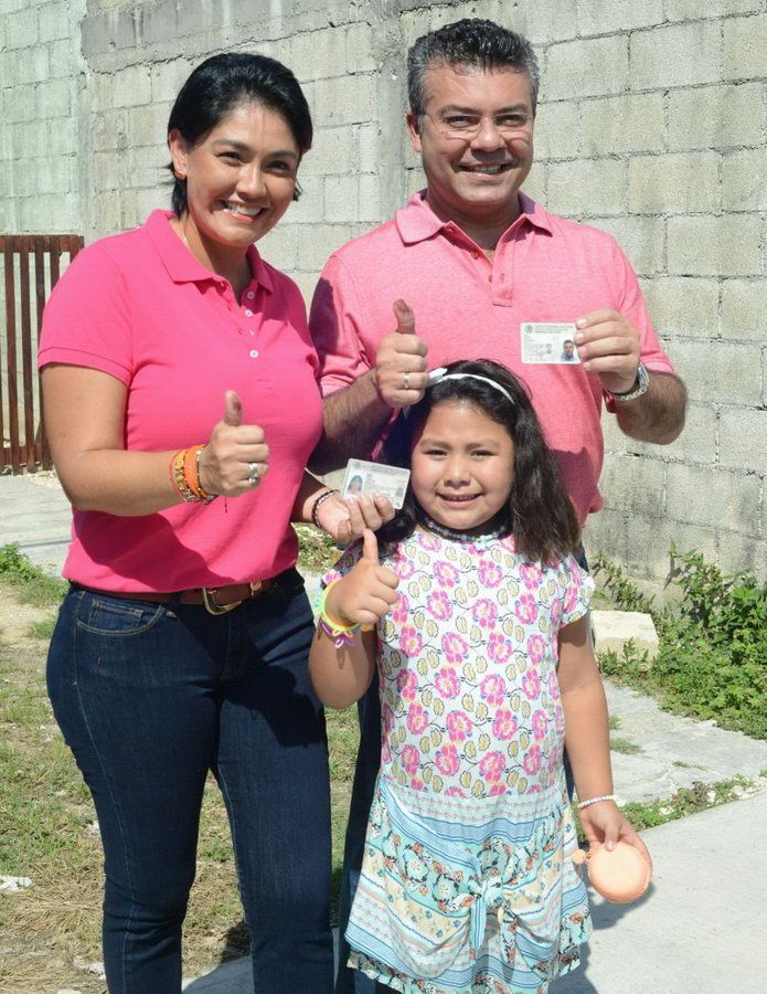 Vota Mauricio Góngora Escalante presidente municipal de Solidaridad
