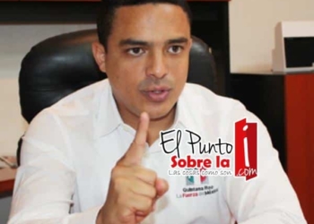 Vota  Raymundo King dirigente del PRI en Quintana Roo