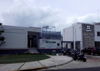 Estudiantes pasan “las de Caín” en módulos del SAT para tramitar RFC