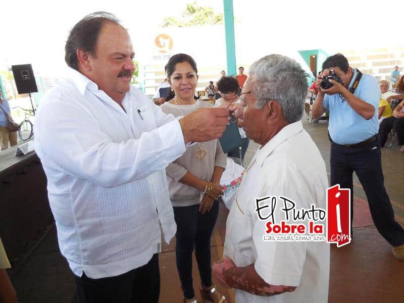 Entrega Abuxapqui mil lentes con el programa “El valor de tu mirada”