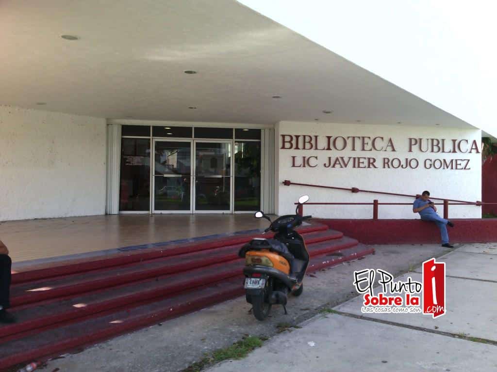 En total abandono la histórica biblioteca “Javier Rojo Gómez”