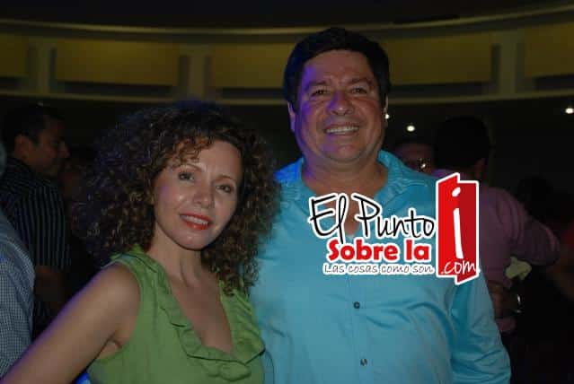 “Sambay macho” ilumina unidad deportiva de la Sec. Técnica # 2