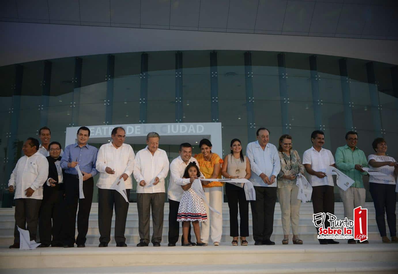  Inaugura Mauricio Góngora el Teatro de la Ciudad de Playa del Carmen