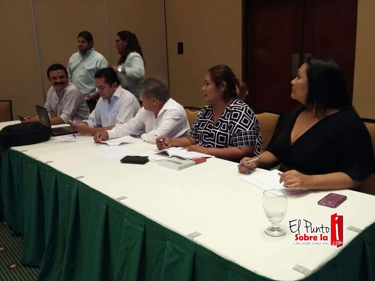 Amaga el PRD con abandonar la mesa sobre reforma electoral