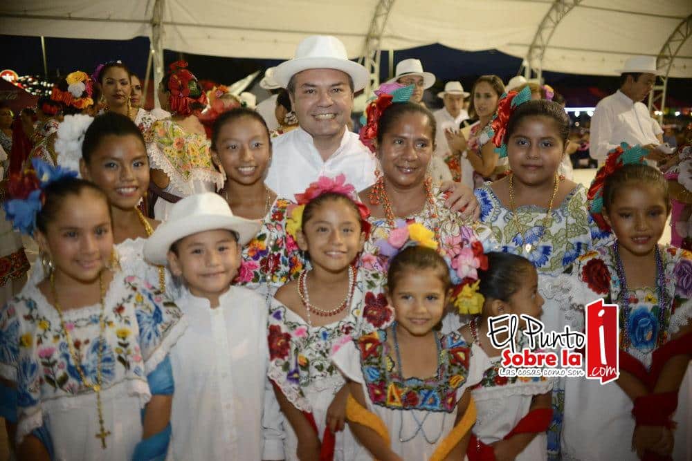 Preserva Mauricio Góngora festividades y tradiciones de Solidaridad