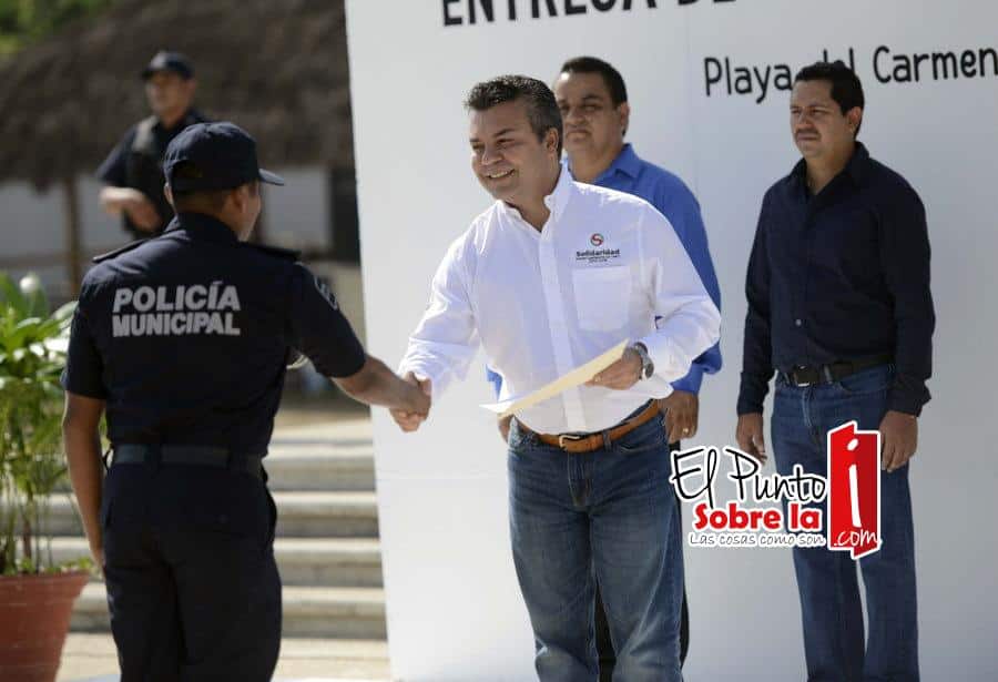 Cumple Mauricio Góngora con profesionalizar a la policía municipal