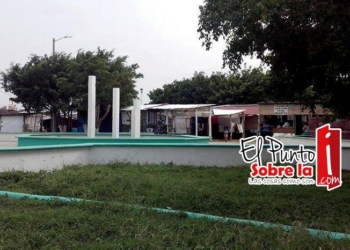 Tianguistas del Fraccionamiento Caribe invaden espacios públicos