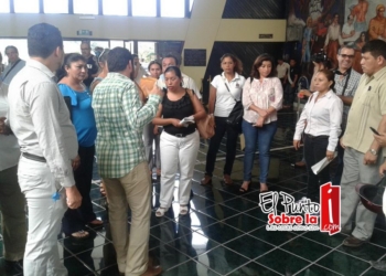 Docentes buscan derogar la reforma educativa.