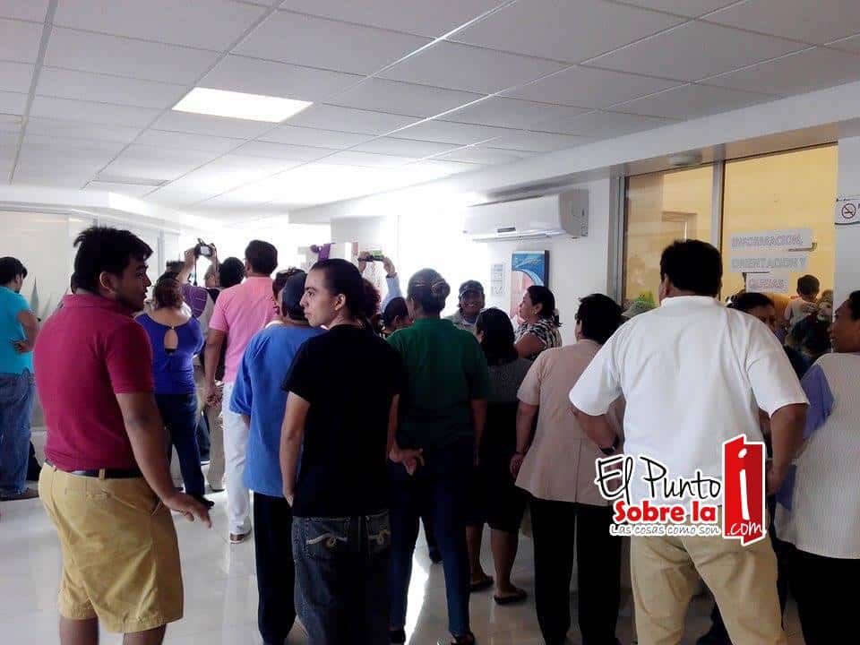 Trabajadores piden la cabeza del Administrador del Hospital General de Chetumal
