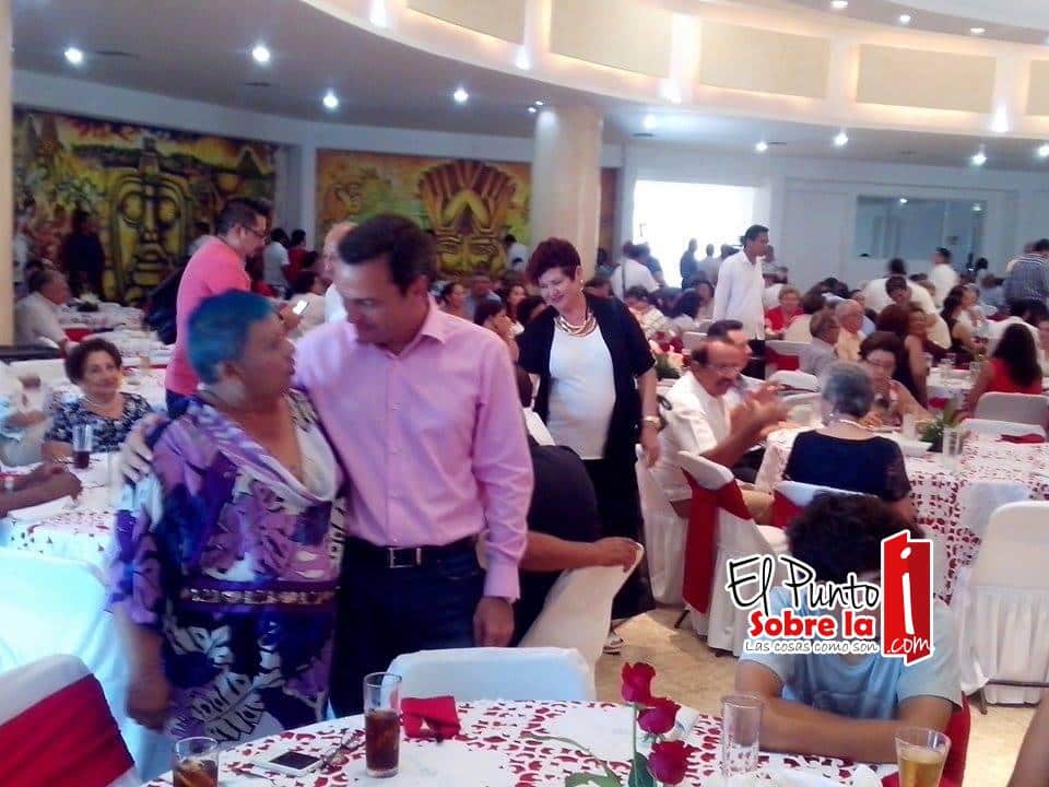Paul Carrillo mendiga amor en tierra ajena