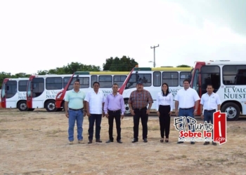 Llegan los primeros autobuses urbanos a Chetumal