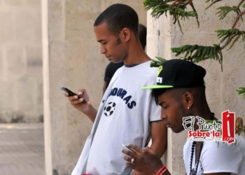 Estrena Cuba wifi en plazas públicas de 16 ciudades
