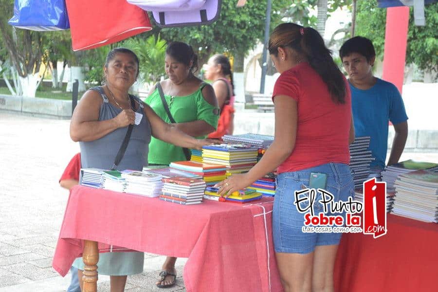 Canaco- Carrillo Puerto puso tianguis escolar