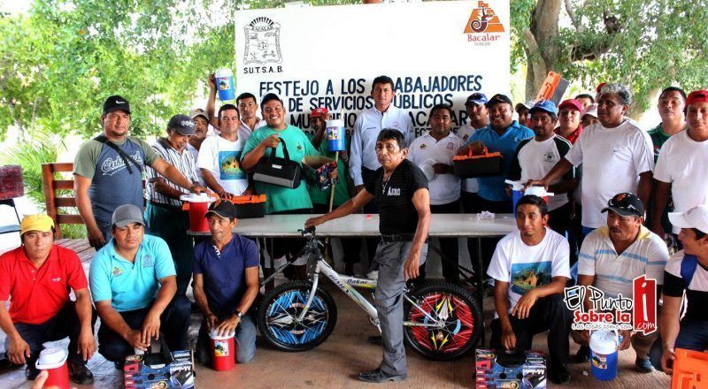 Emotivo festejo con los trabajadores de Servicios Públicos municipales de Bacalar