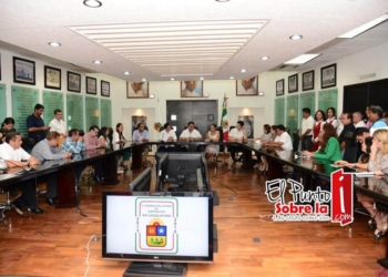 Se reúne Arlet Mólgora con diputados locales