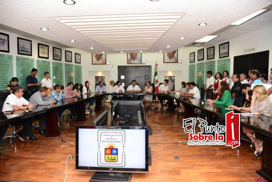 Se reúne Arlet Mólgora con diputados locales