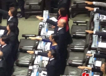 Rinde protesta Arlet Mólgora Glover en San Lázaro como diputada federal
