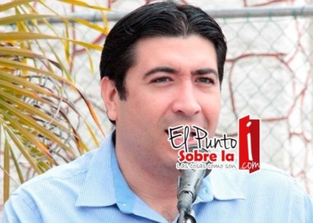 Alejandro Flota levanta la mano por la Presidencia Municipal de JMM