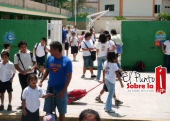 SEyC nuevamente pondrá en aprietos a padres de familia, cambiará horario escolar