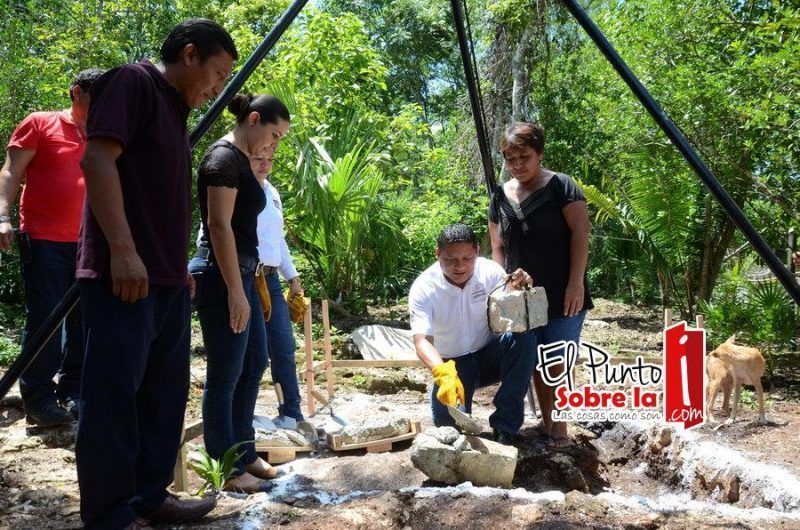 Comienza la construcción gratuita de 50 baños en Pulyuc