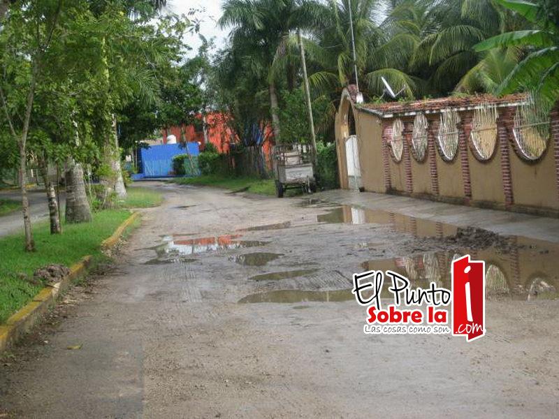 Secretaría de Turismo sólo iluminará “baches” de la Costera de Bacalar
