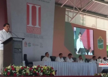 David Balam rinde cuentas a los tulumnenses