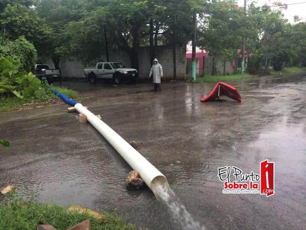 CAPA auxilia a familias inundadas y desazolva sistema de drenaje pluvial