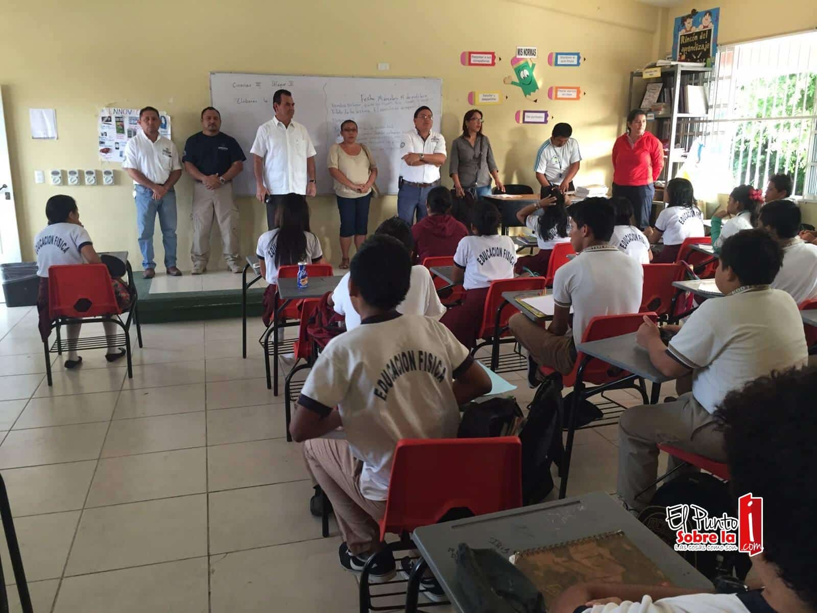 Mauricio Góngora refuerza seguridad y respeto a los derechos de los estudiantes