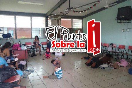 Llegan 100 a albergue de Coahuayana por Patricia