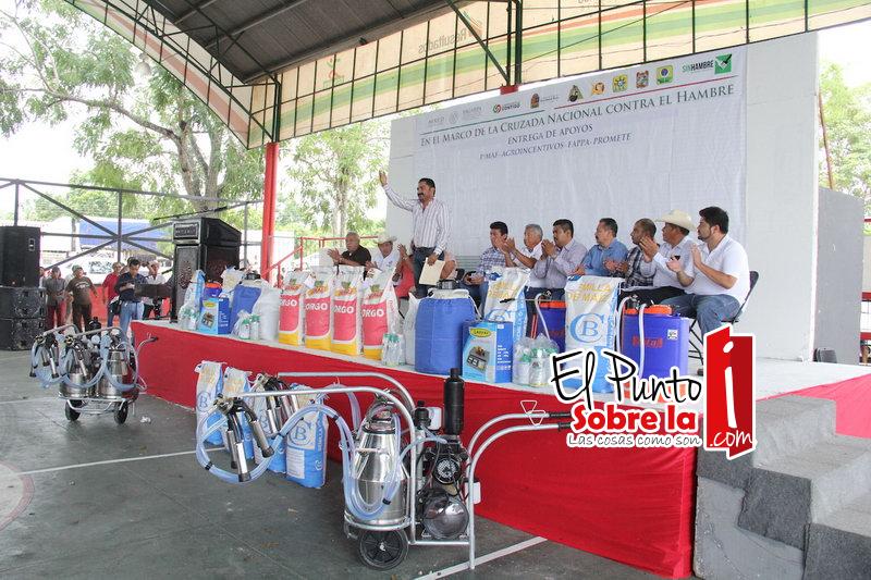 Productores de Bacalar reciben semillas de maíz, frijol y sorgo