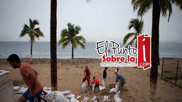 Huracán Patricia está a 56 km de la costa de Jalisco: Conagua