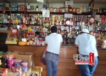 En decadencia, tiendas de productos comestibles de importación