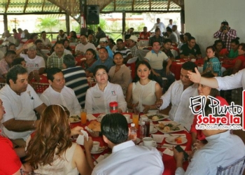 Compromiso de Chanito Toledo con las familias del sur de Quintana Roo