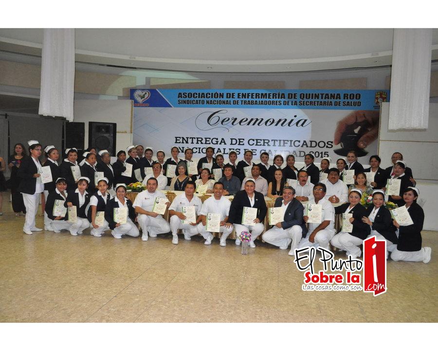 Reciben su certificado cincuenta enfermeras #fotos