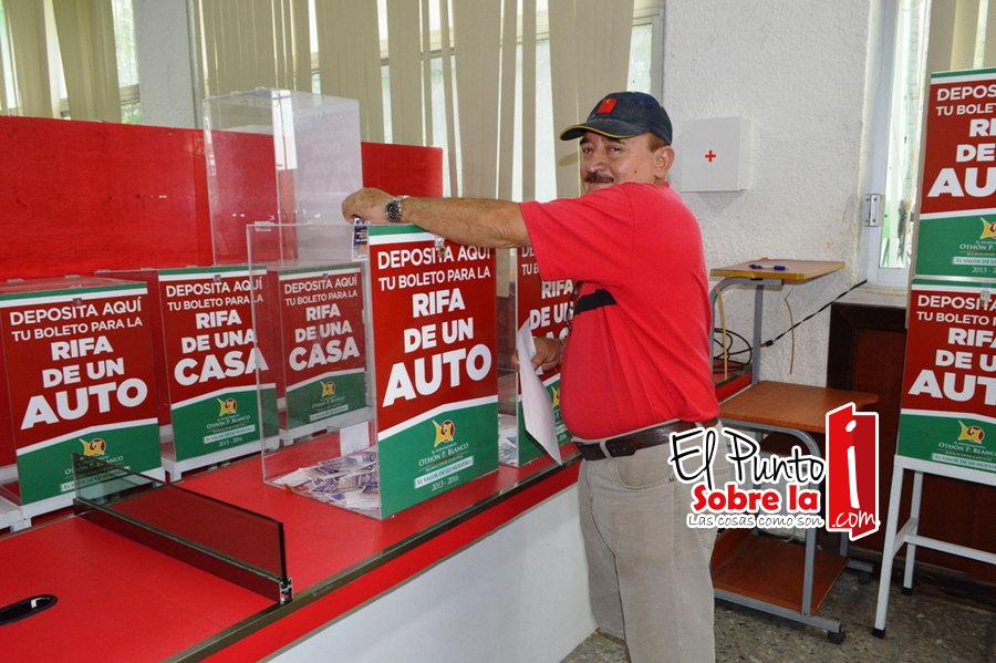 Ciudadanos refrendan su confianza con el pago del impuesto predial