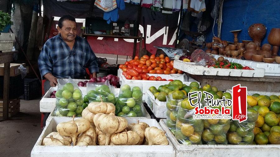Cae precio de la jícama y naranja dulce