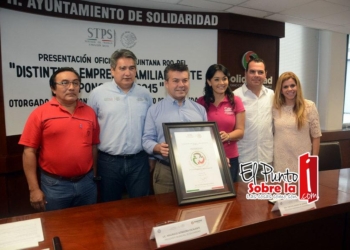 Recibe Mauricio Góngora reconocimiento por su compromiso con las buenas prácticas laborales