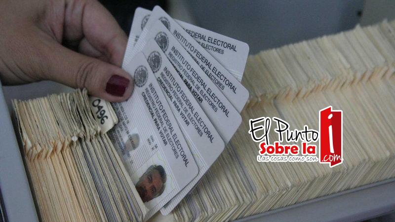 Bacalarenses son notificados a paso lento para canje de su credencial electoral