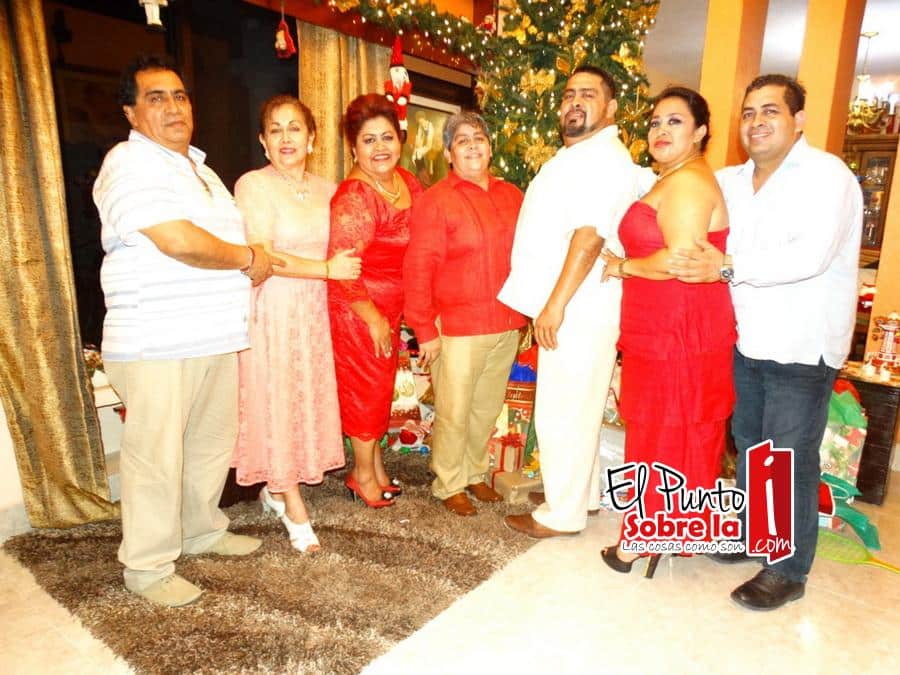 Celebrando la Navidad González Zhiel
