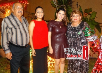 Celebrando el Año Nuevo Pedro Pescador Tejeda y familia