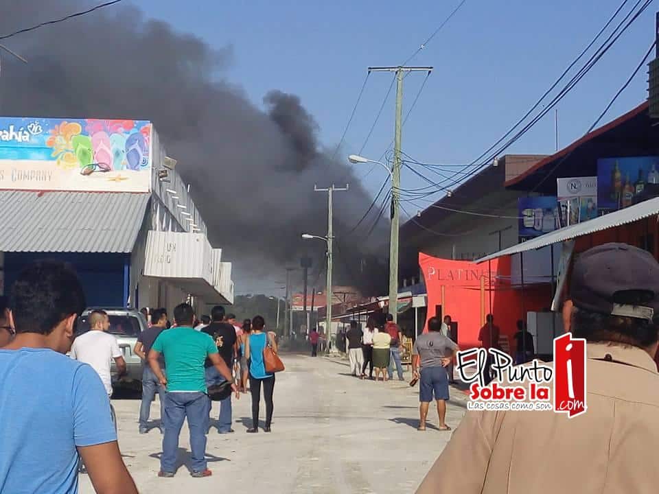 Arde la Zona Libre de Belice y pese al riesgo no dejaban entrar a los bomberos de Chetumal