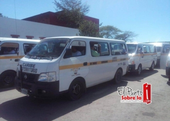 Meten cuchillo a operadores del transporte público