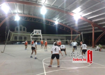 Las Linces someten a las Leonas en emocionante justa de volibol