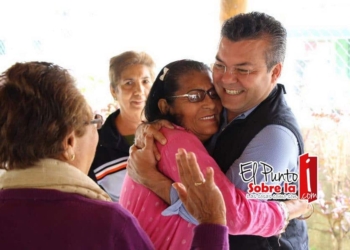 Mauricio Góngora, cercano a los abuelitos de Solidaridad